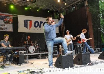 0166_038
